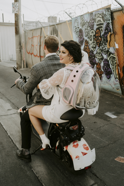 elopement-venue-downtown-alley_10