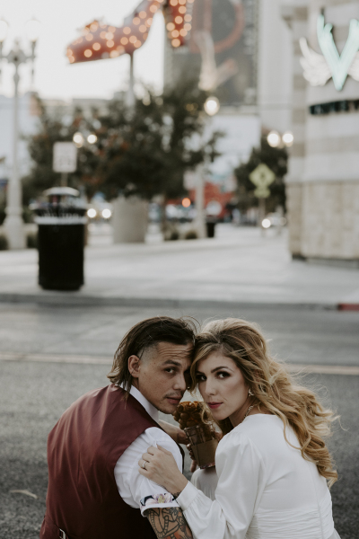 elopement-venue-downtown-alley_25