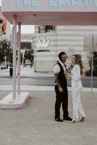 elopement-venue-downtown-alley_26