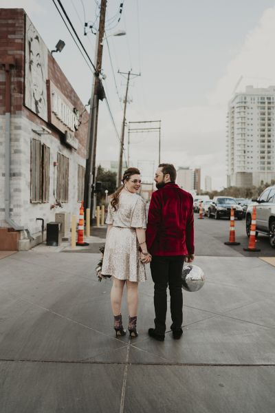 elopement-venue-downtown-alley_3