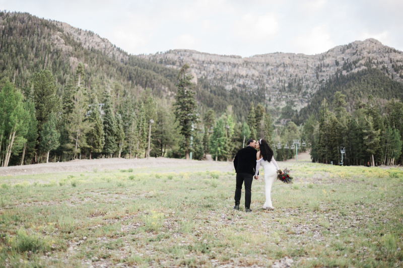 lee-canyon-ski-resort-weddings-08162023_leecanyonpromoshootliz_cactuscollectiveweddings_200