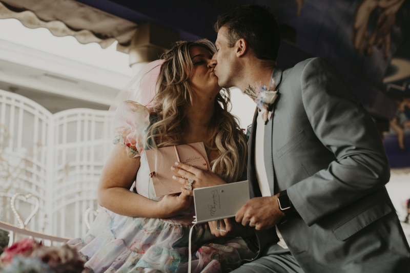 elopement-venue-little-white-chapel_54