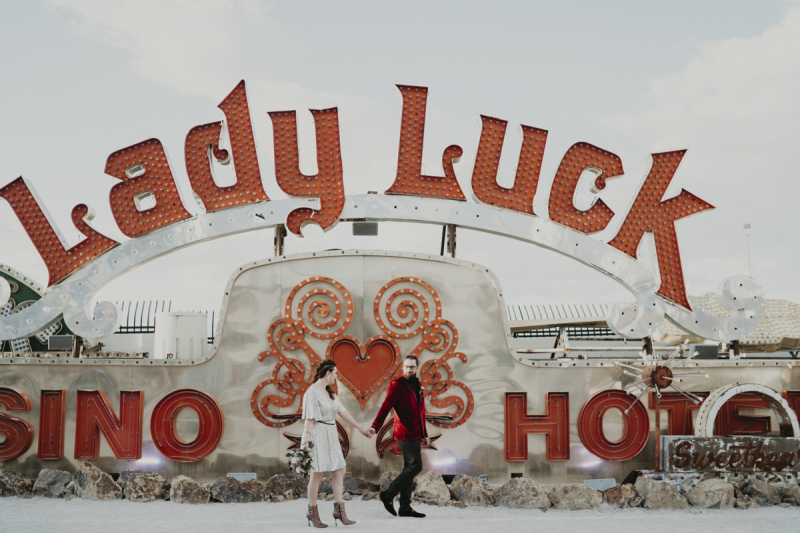elopement-venue-neon-museum_3
