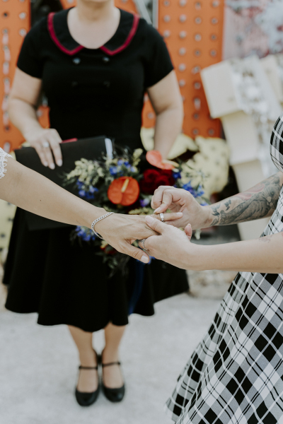elopement-venue-neon-museum_5